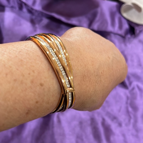 Swarovski all around bracelet ! New w box - Picture 9 of 9